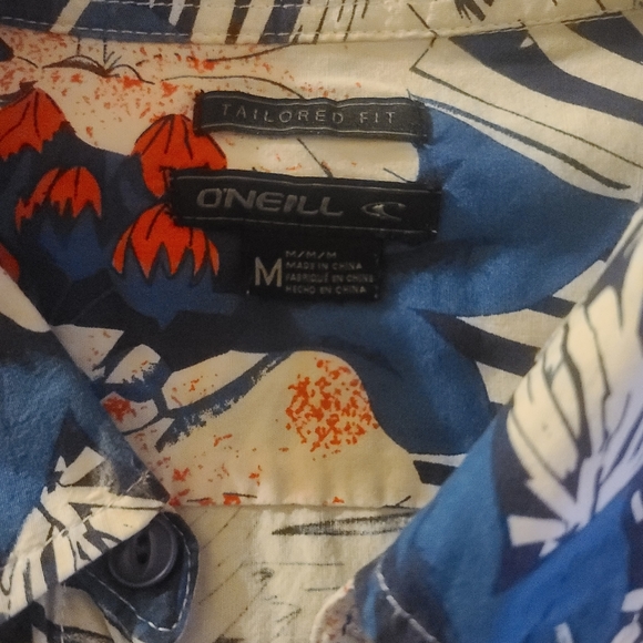 O’Neill Floral Chambray Button Down Shirt | Tailored Fit | Blue/White | Medium - Picture 4 of 11